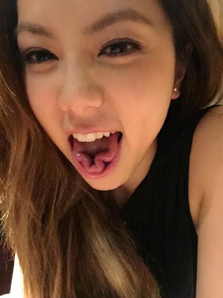 邓紫棋晒自拍舌功了得 再现加特技版莲花舌_娱乐_腾讯网