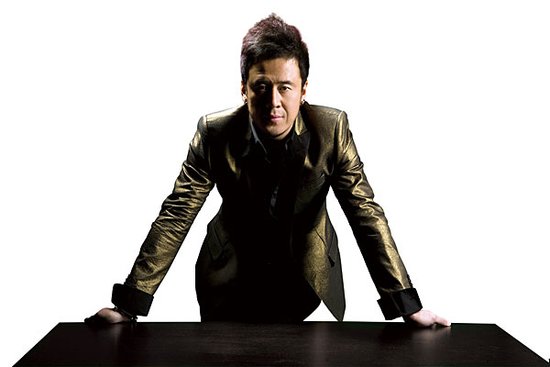 杨坤《好声音》变身主持 将推新作《真声音》