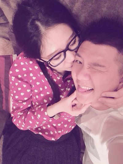 陈一冰晒富二代女友美照：对的时间遇到对的人