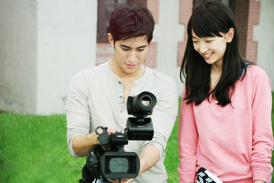 周冬雨+(微博)+李治廷