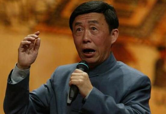 评书泰斗袁阔成去世图片