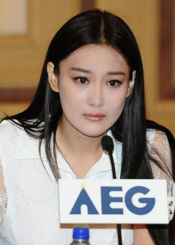 张馨予告 坐台 爆料者索赔50.5万 要求道歉90天