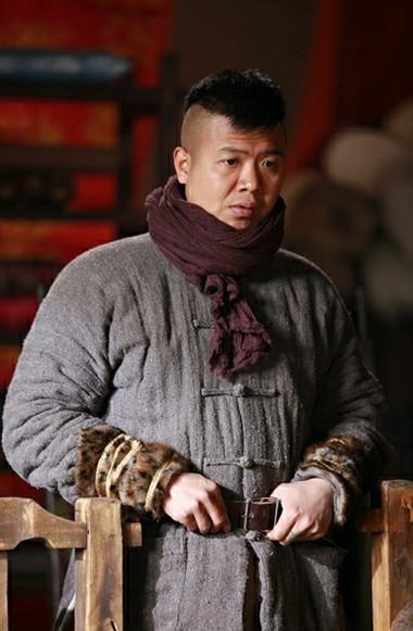 池源《枪火》《传奇奶奶》联播 亦兵亦匪有点酷