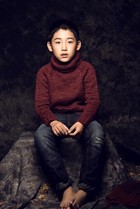 《幸福雨》开机 董李无忧诠释可怜萌娃