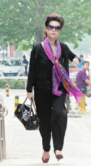 梦鸽控告酒吧领班经理 称其介绍卖淫及敲诈勒索