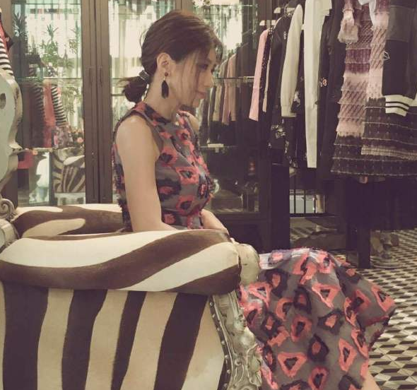 �־����󷽰��Ű�Ů�μ�ǰ����������ĸ���