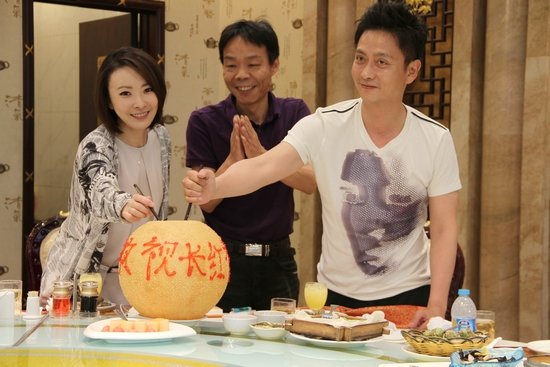 《香草美人》登齐鲁 神秘女诗人刘威葳空降泉