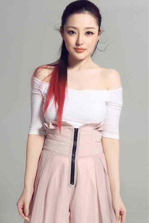 《古镇凶灵》"女鬼"王洁曦上位 将演古装美女