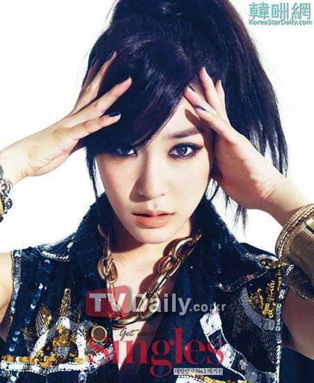 <em>少女时代Tiffany</em>狂野造型曝光 吹Rock Chic风情