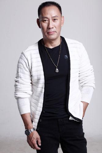 《司法所长》杀青 吴京安望传递正能量