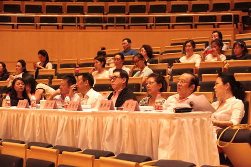 青年女中音歌唱家选拔会 杨洪基关牧村加盟评委