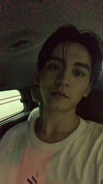 隋柯名《火王》首演古装剧 杀青自拍兴奋到模糊