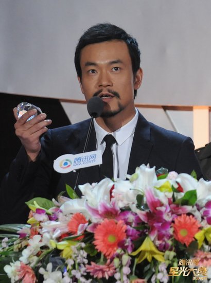廖凡喜获电影人气男演员 羽泉微博恭喜兄弟