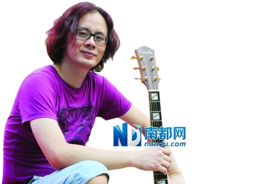 唐磊曾唱红《丁香花》:这十年,就靠走穴为生
