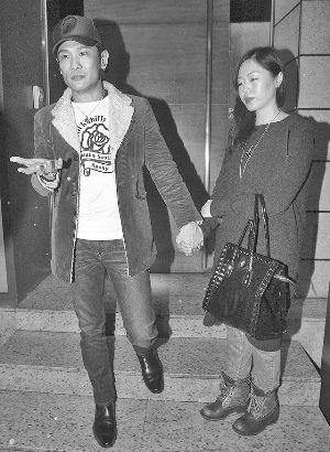 杜德伟被经纪公司控告欠债 眼眶泛泪表示委屈