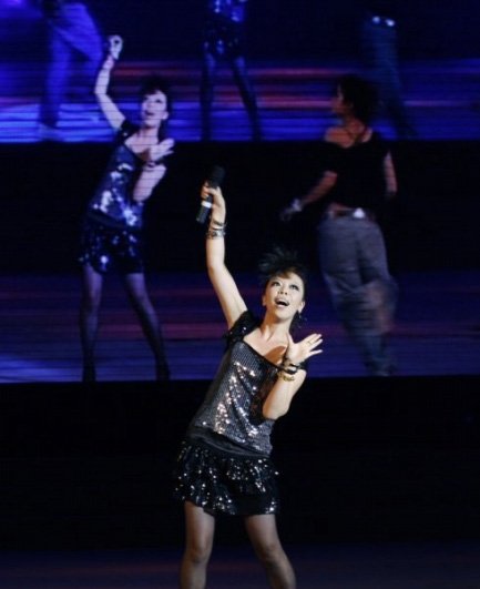 明星模仿者苦于机会少:坚持还是放弃 很迷茫