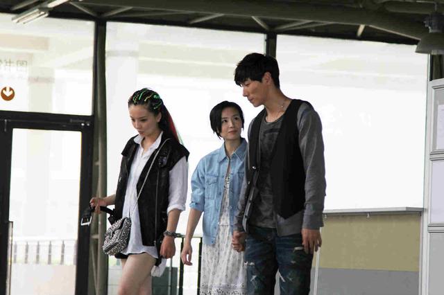 《六次别离》开机  张亮父子联手“谋女郎”