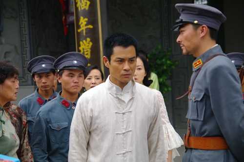 《叶问》(电视剧版 电影版)坏人痛快好人憋屈图片