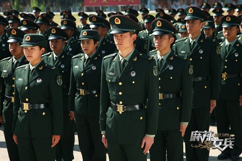 《麻辣女兵》湖南热播 制片人何静回应争议话题