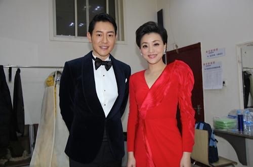 陈正飞受邀主持城市春晚 首次搭档杨澜默契十