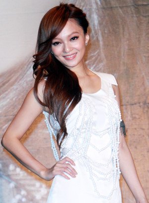 张韶涵自开公司由妹妹负责 与前东家官司仍未了_娱乐_腾讯网