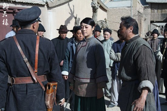 《射天狼》曝剧照 导演:<em>漠北女人</em>豪情不输硬汉