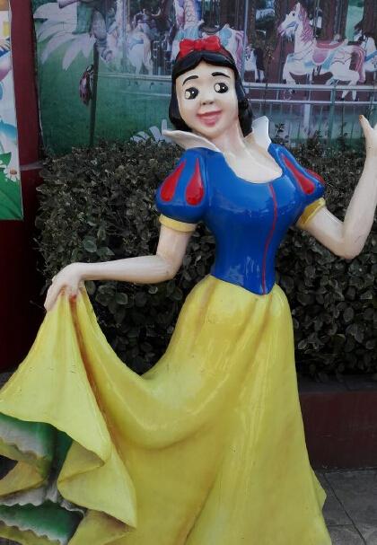 这冰雪女王如此眼熟,知道撞脸真相的网友哭了