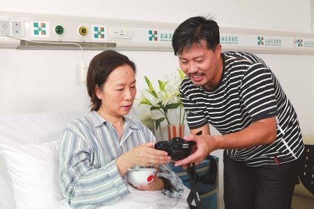 《<em>儿女</em>情更长》演绎朴实亲情 <em>奚美娟</em>感动观众