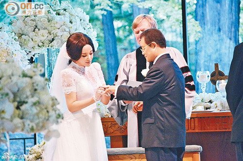 刘晓庆收获两栋豪宅 新婚否认私生子传闻
