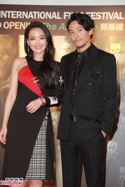 张震舌灿莲花夸舒淇:人美,身材好,有才华