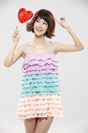 李晟化身傻爱格格 情人节推新歌《傻傻爱你》