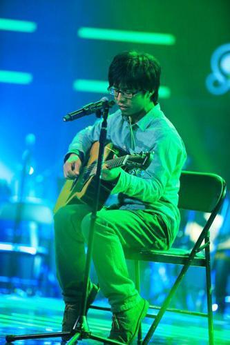 《好歌曲》“要死”火了 四川彝族小伙红了