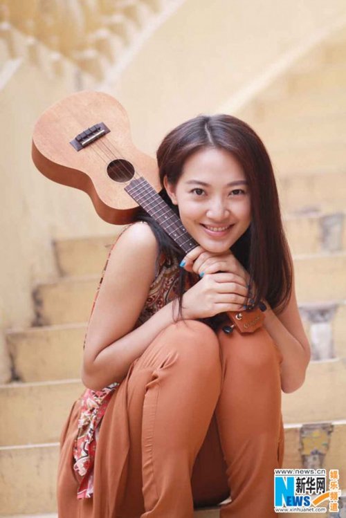 秦子越波西米亚风写真尽显文艺女青年时尚态度