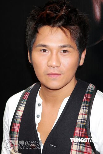 曹格半夜私会小猪 密谈3小时挑定新专辑主打歌