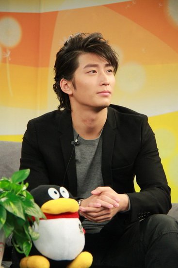 《倾城之泪》主创做客 陈乔恩窦骁回忆尴尬床