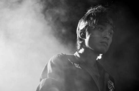 《那一年，我十七》上映 李任燊为角色晒黑皮肤