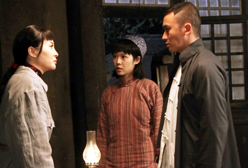 《刀出鞘》湖北热播 杨旸陶虹“两女争一男”