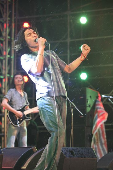 东海音乐节圆满落幕 唐朝乐队精彩压轴首日
