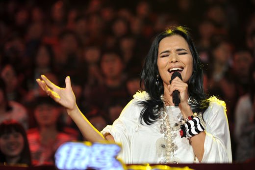 天悦《歌声传奇》唱歌走调 韦唯称找死