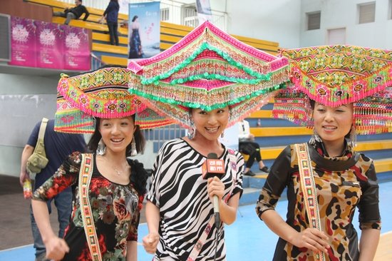 快女海选现场百花齐放 民歌组合惊艳亮相