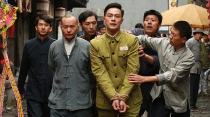 《打土匪》横店热拍 万思维演绎战时反差萌