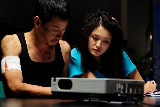 北影校花肖茵领衔《致命追踪》 化身黑客美女