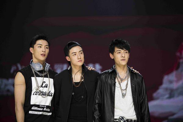 《燃少》再迎残酷雪藏 少年挑战RAP惊艳不断