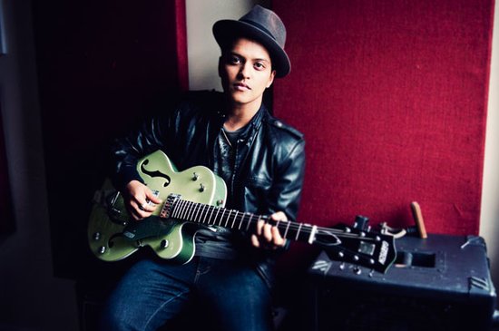 Bruno Mars重返单曲冠军 布兰妮次周成绩下滑