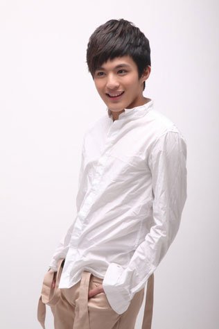 《搞笑一家人》热播 郑斯仁饰“开心果”金子扬