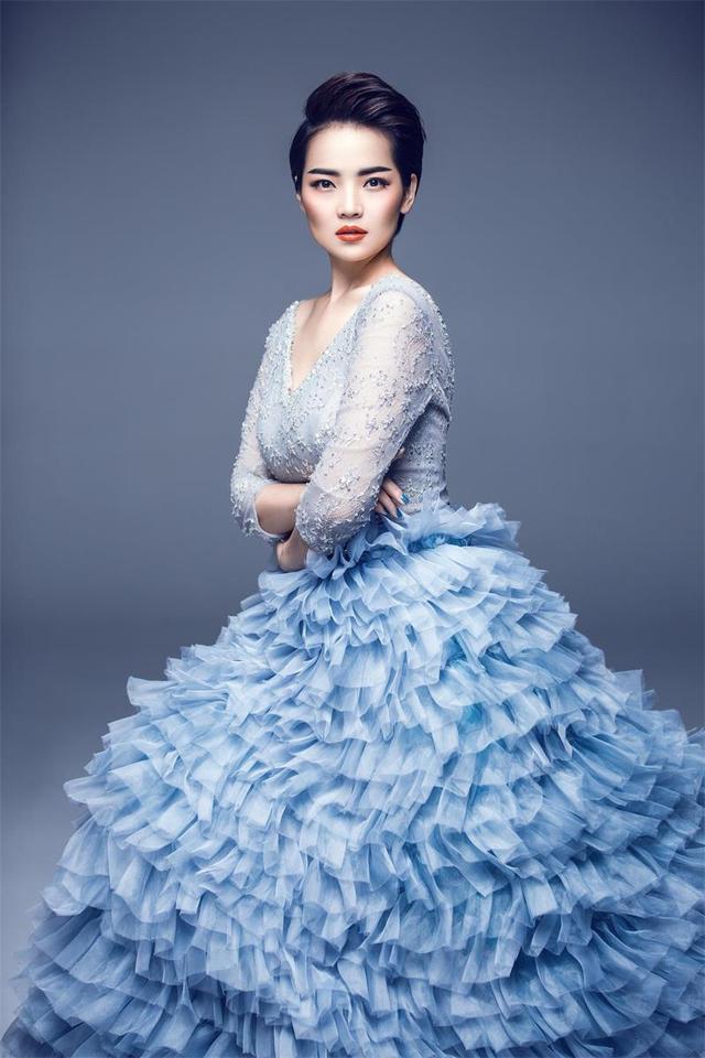 斯琴高丽变身“开心主播” 麻辣采访小沈阳任重_娱乐_腾讯网