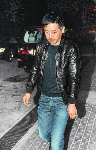 张国荣追悼会挚爱唐唐未现身 独守爱巢陪骨灰