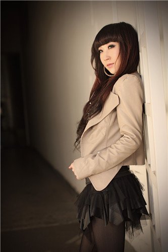 红月新歌MV献礼光棍节号召女性脱光