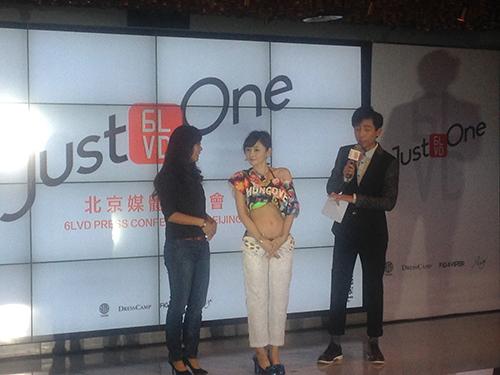 日本女星<em>杉原杏璃</em>着低腰裤 性感走秀_娱乐_腾