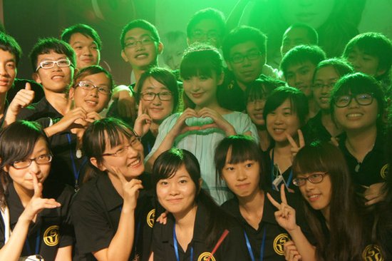 金莎校园巡演唱响羊城 连开八场创精彩佳绩(图)